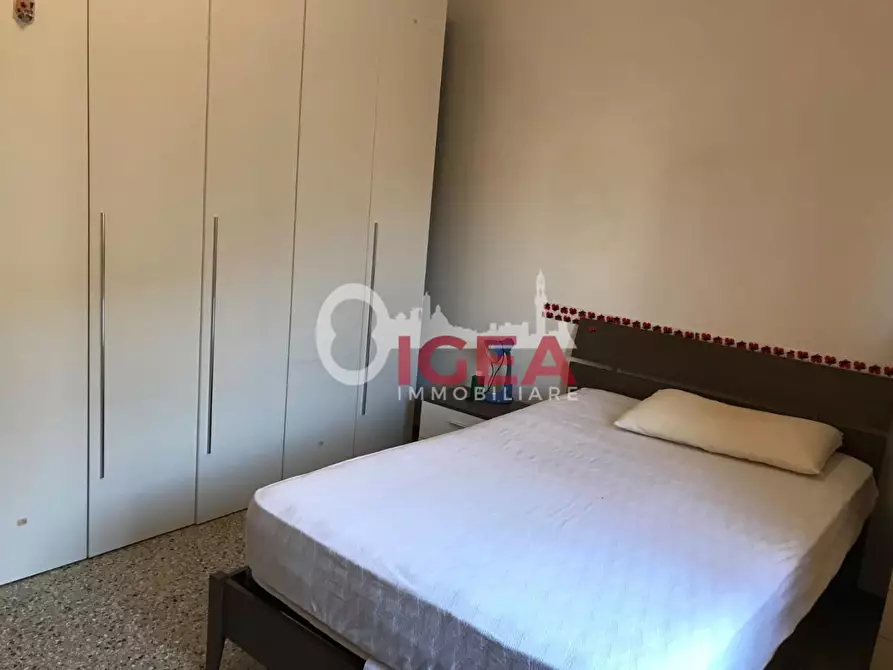 Immagine 11 di Appartamento in vendita  a Siena