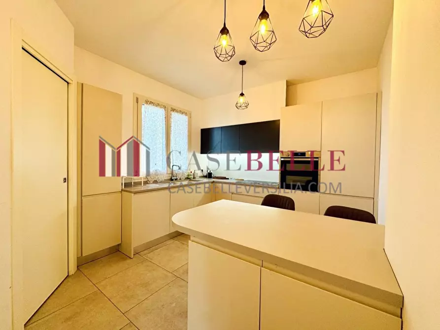 Immagine 10 di Villa in vendita  a Camaiore