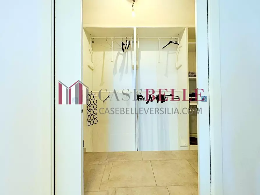 Immagine 44 di Villa in vendita  a Camaiore