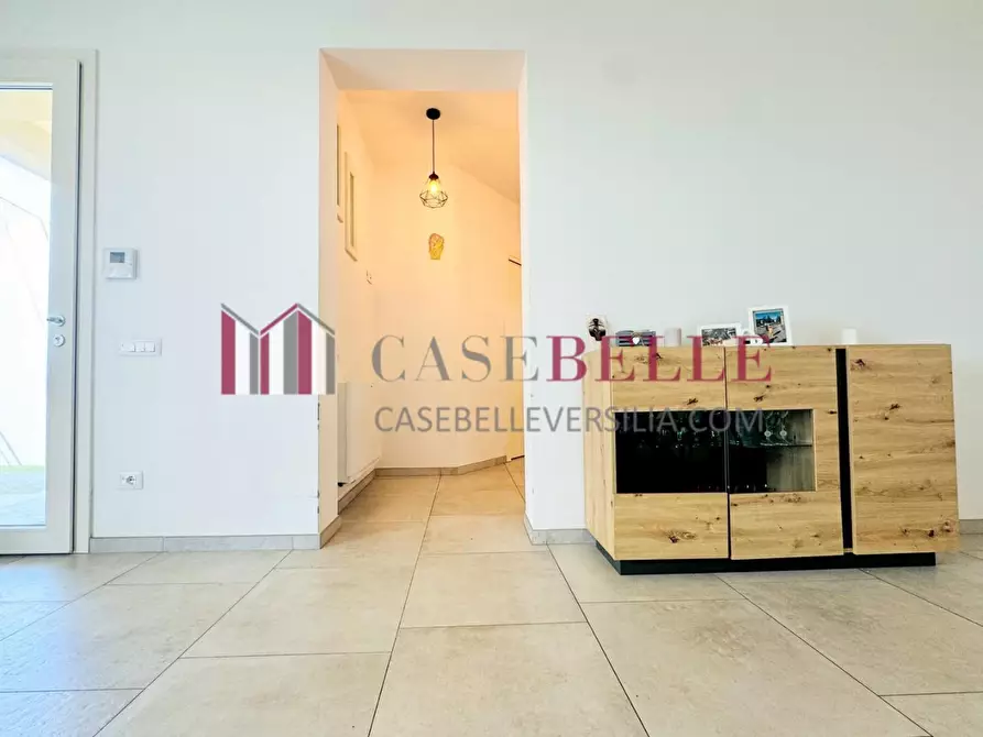 Immagine 7 di Villa in vendita  a Camaiore