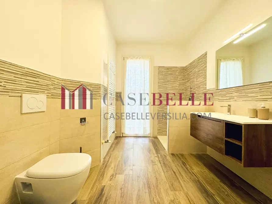 Immagine 36 di Villa in vendita  a Camaiore