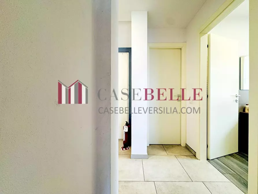 Immagine 17 di Villa in vendita  a Camaiore