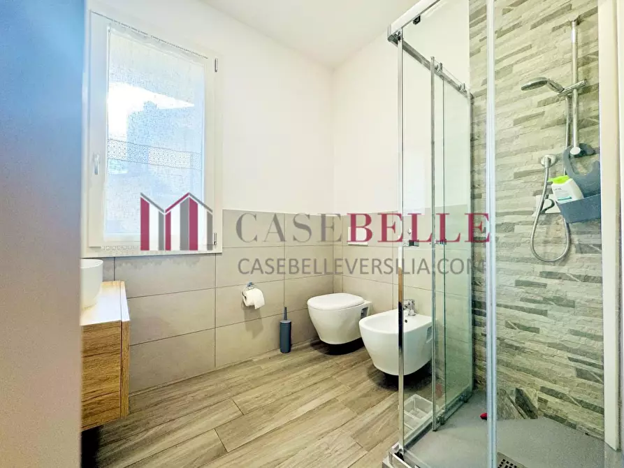 Immagine 19 di Villa in vendita  a Camaiore