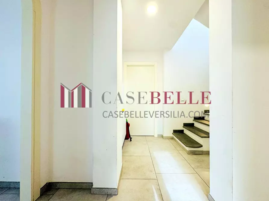 Immagine 23 di Villa in vendita  a Camaiore