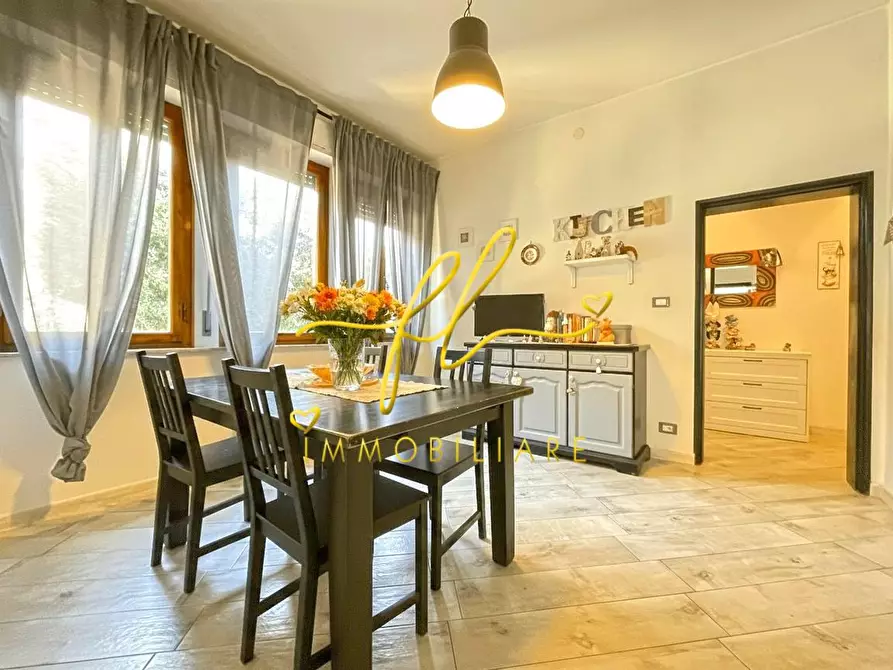 Immagine 3 di Villa in vendita  a Pomarance