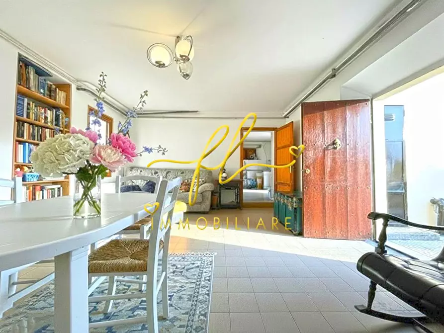 Immagine 22 di Villa in vendita  a Pomarance