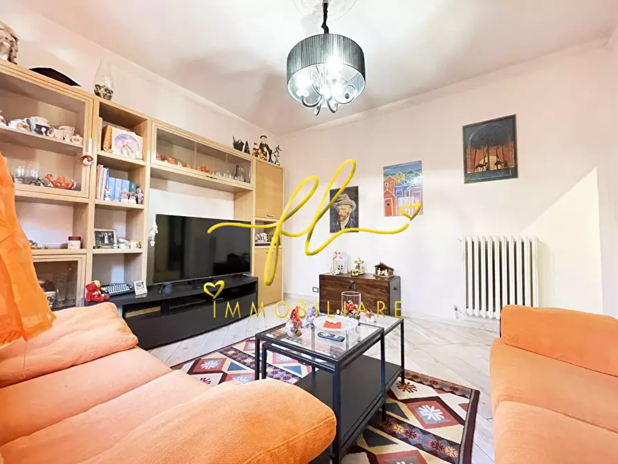 Immagine 2 di Villa in vendita  a Pomarance