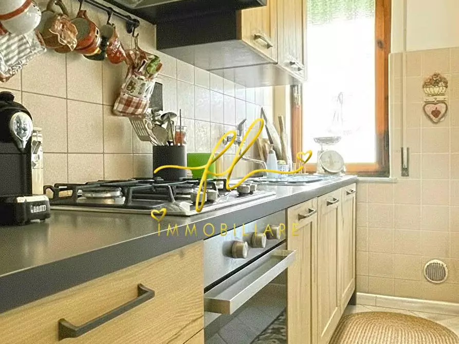 Immagine 4 di Villa in vendita  a Pomarance