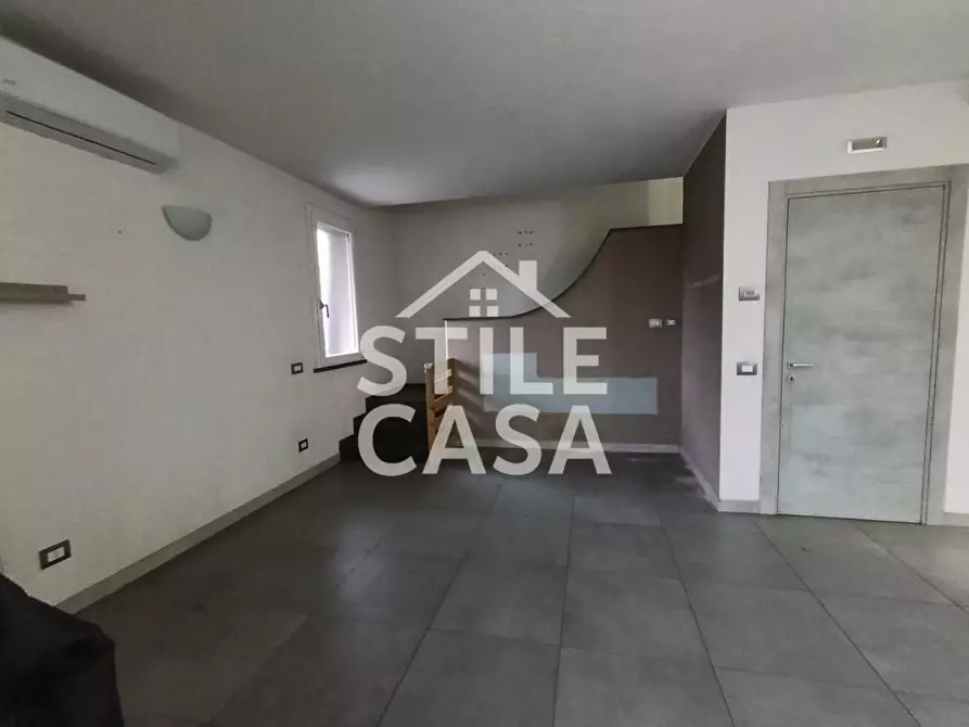 Immagine 5 di Villa in vendita  a Altopascio