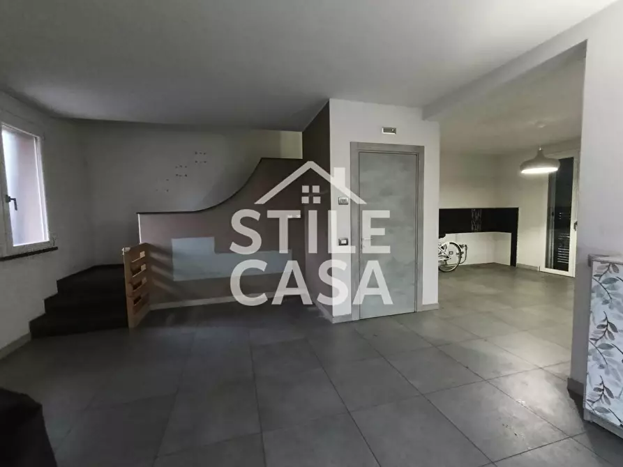 Immagine 2 di Villa in vendita  a Altopascio