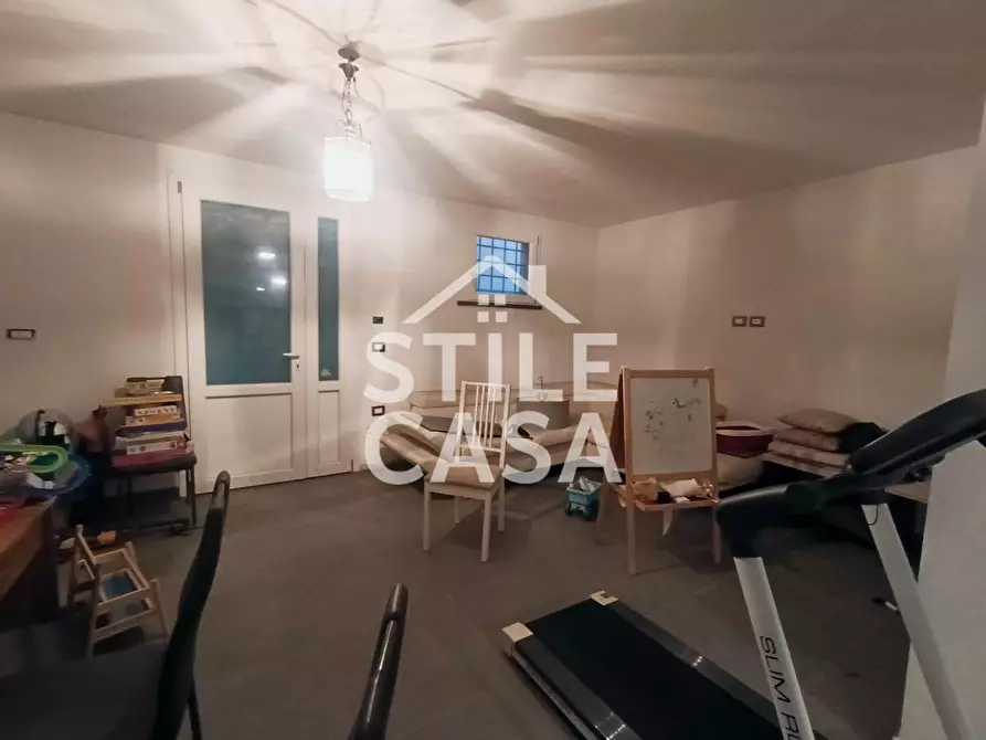 Immagine 34 di Villa in vendita  a Altopascio