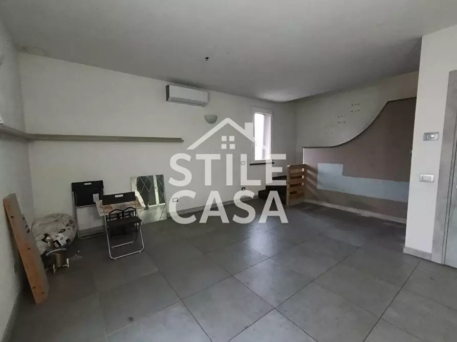 Immagine 3 di Villa in vendita  a Altopascio