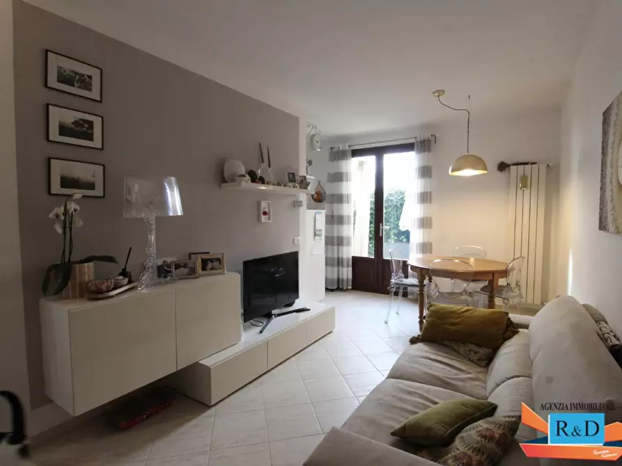 Immagine 2 di Appartamento in vendita  a Casole D'elsa