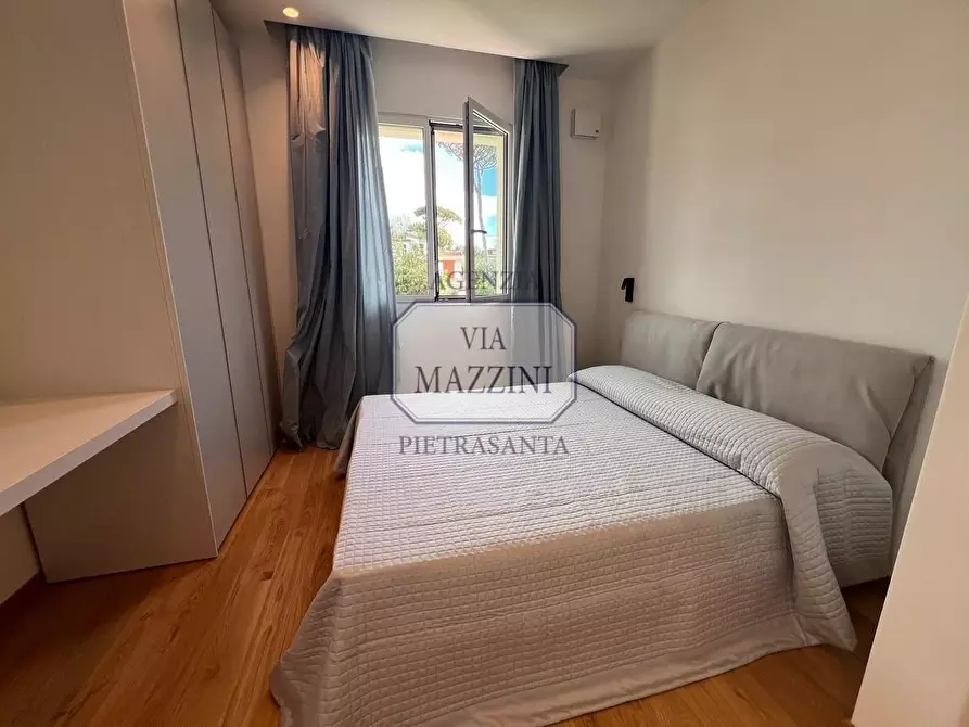 Immagine 29 di Villa in vendita  a Pietrasanta