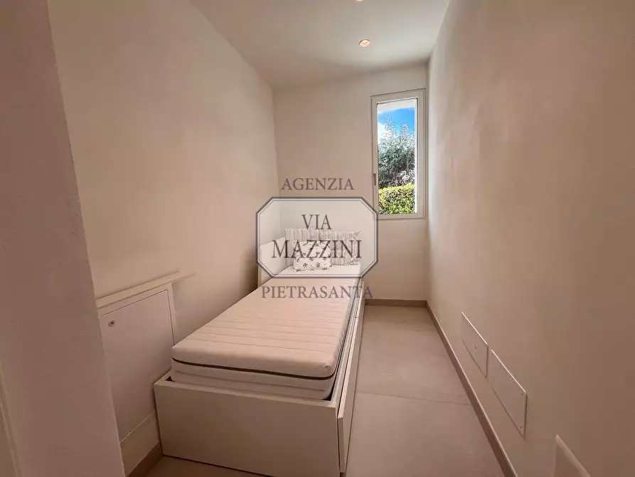 Immagine 15 di Villa in vendita  a Pietrasanta