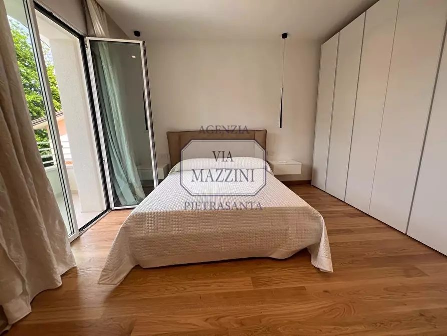 Immagine 26 di Villa in vendita  a Pietrasanta