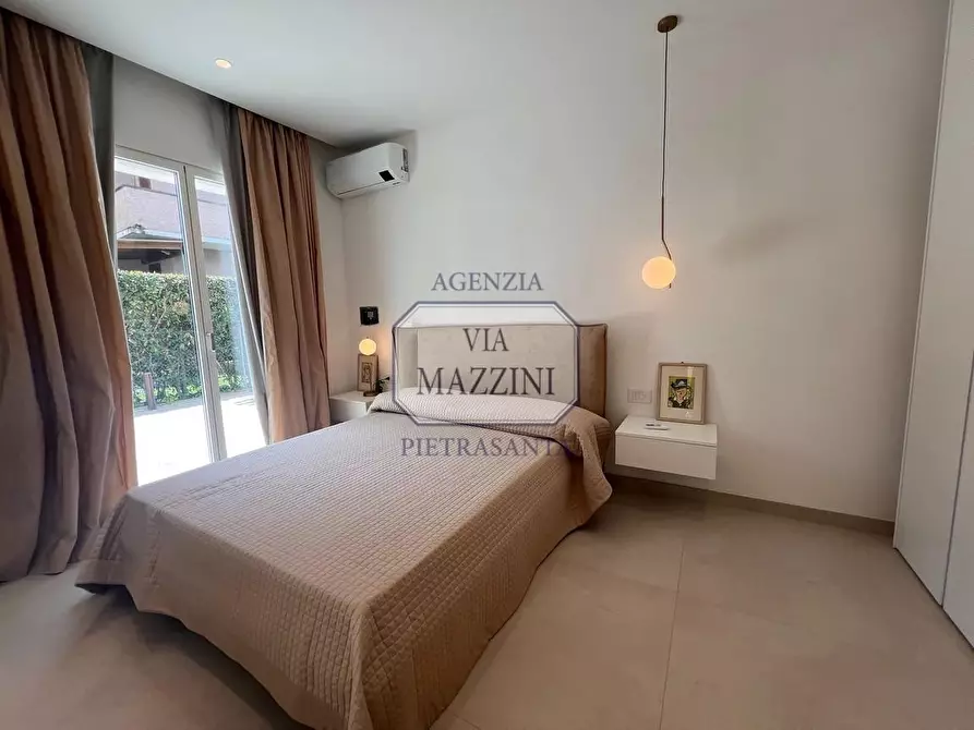 Immagine 12 di Villa in vendita  a Pietrasanta