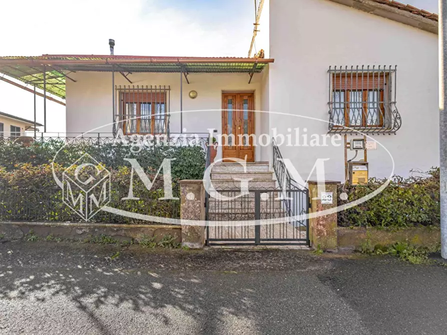 Immagine 2 di Casa indipendente in vendita  a Santa Maria A Monte