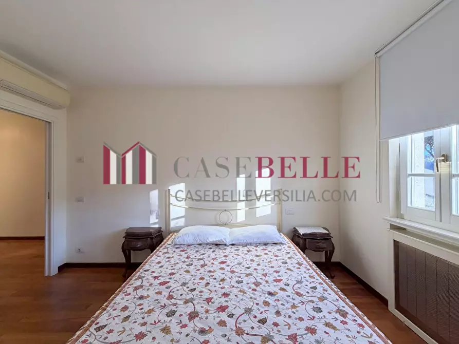 Immagine 63 di Villa in vendita  a Camaiore