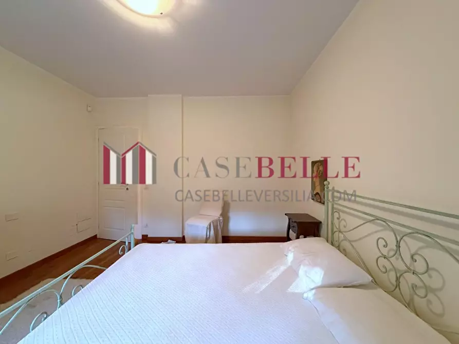 Immagine 26 di Villa in vendita  a Camaiore