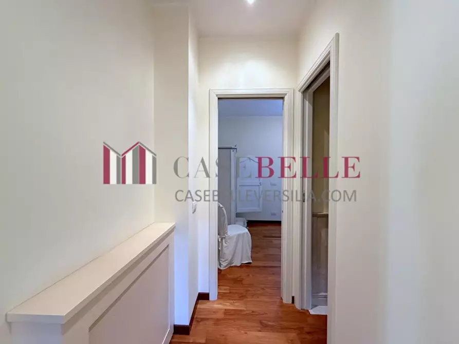 Immagine 77 di Villa in vendita  a Camaiore