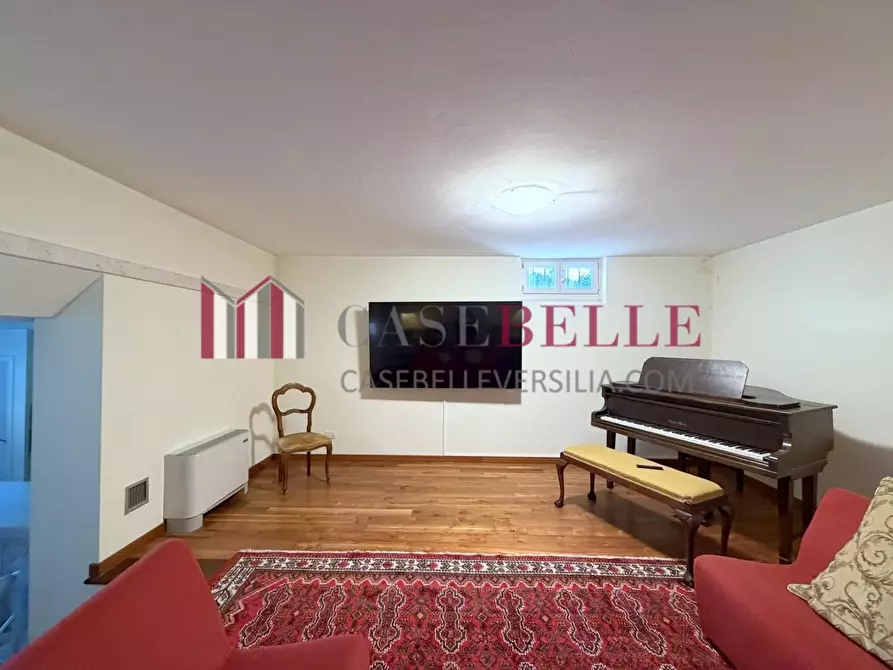 Immagine 32 di Villa in vendita  a Camaiore