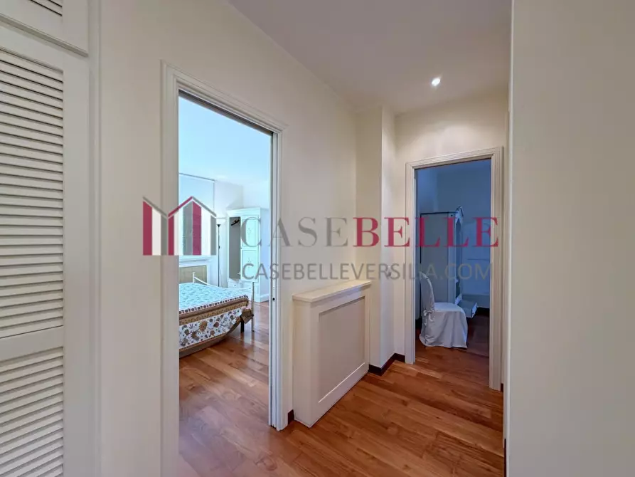 Immagine 59 di Villa in vendita  a Camaiore