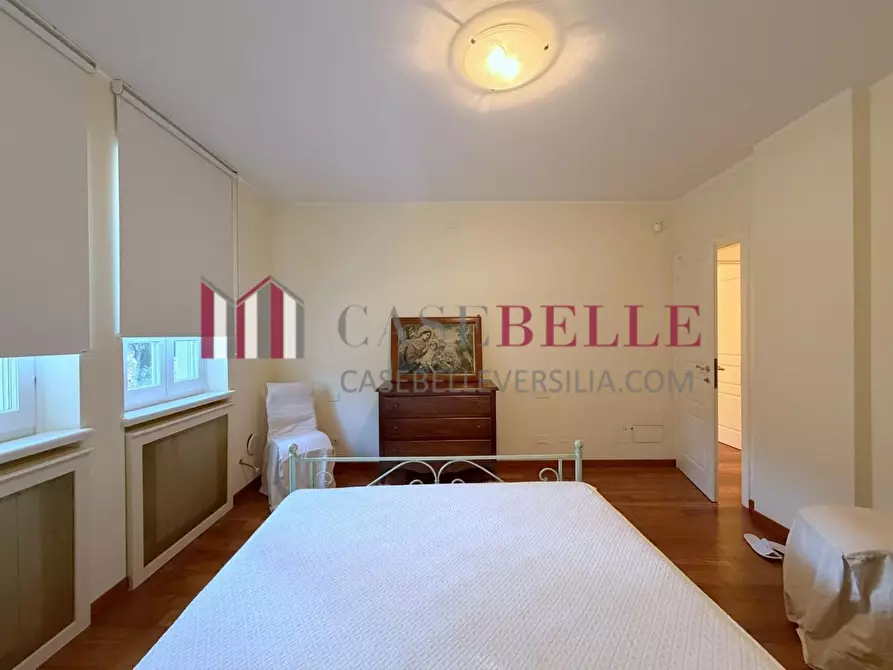 Immagine 27 di Villa in vendita  a Camaiore