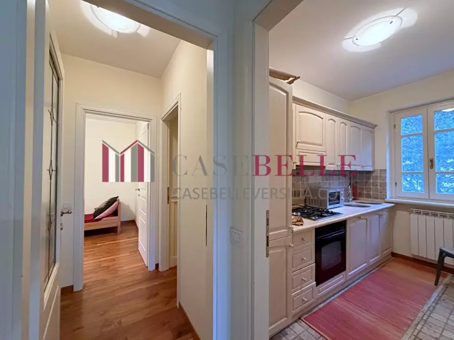 Immagine 9 di Villa in vendita  a Camaiore