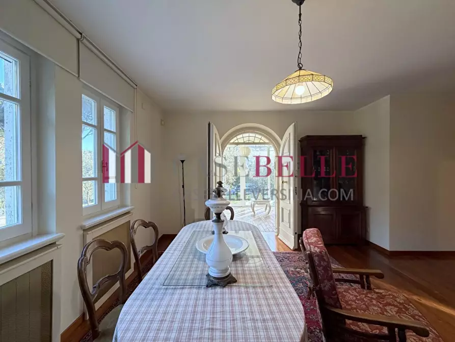 Immagine 6 di Villa in vendita  a Camaiore