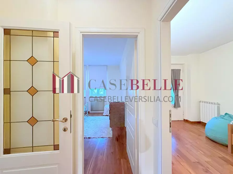 Immagine 22 di Villa in vendita  a Camaiore