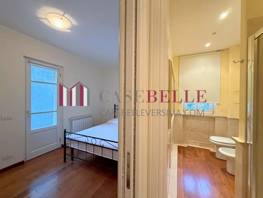 Immagine 78 di Villa in vendita  a Camaiore