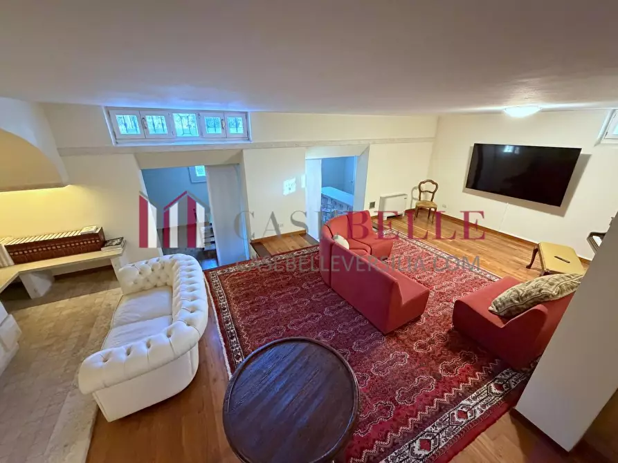 Immagine 30 di Villa in vendita  a Camaiore