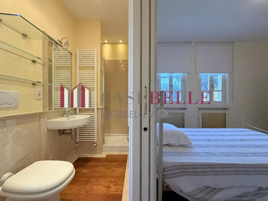 Immagine 71 di Villa in vendita  a Camaiore