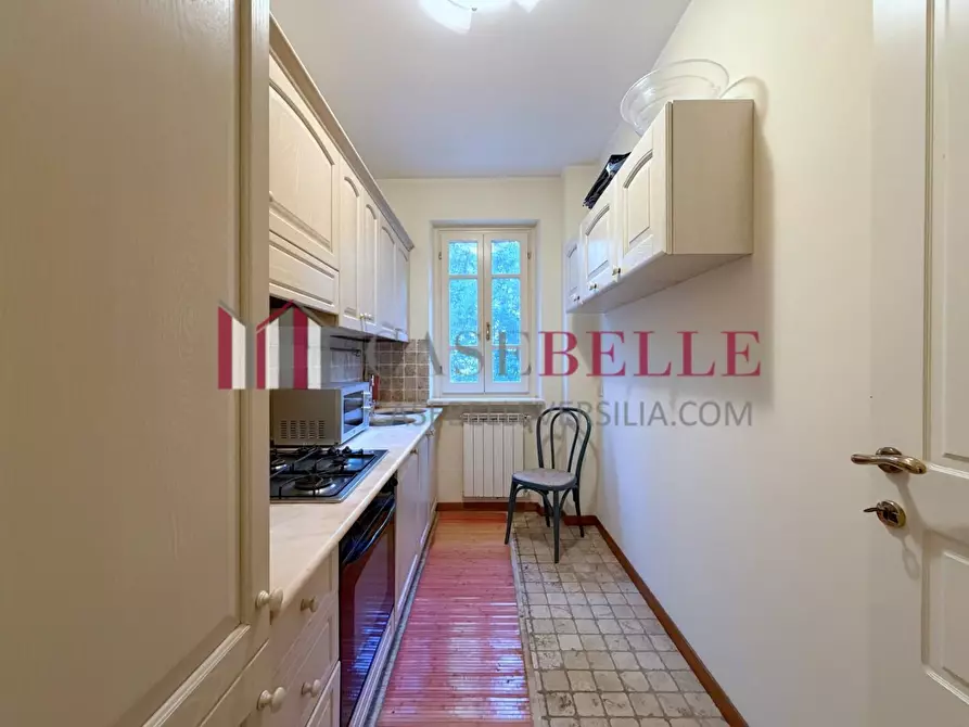 Immagine 10 di Villa in vendita  a Camaiore