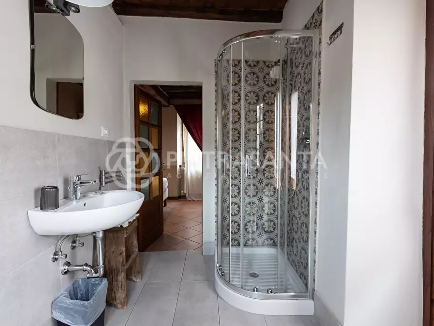Immagine 49 di Rustico / casale in vendita  a Camaiore