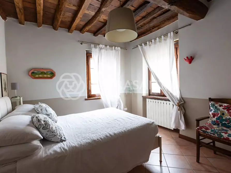 Immagine 41 di Rustico / casale in vendita  a Camaiore