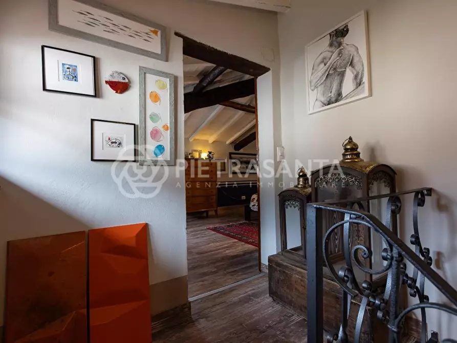 Immagine 35 di Rustico / casale in vendita  a Camaiore