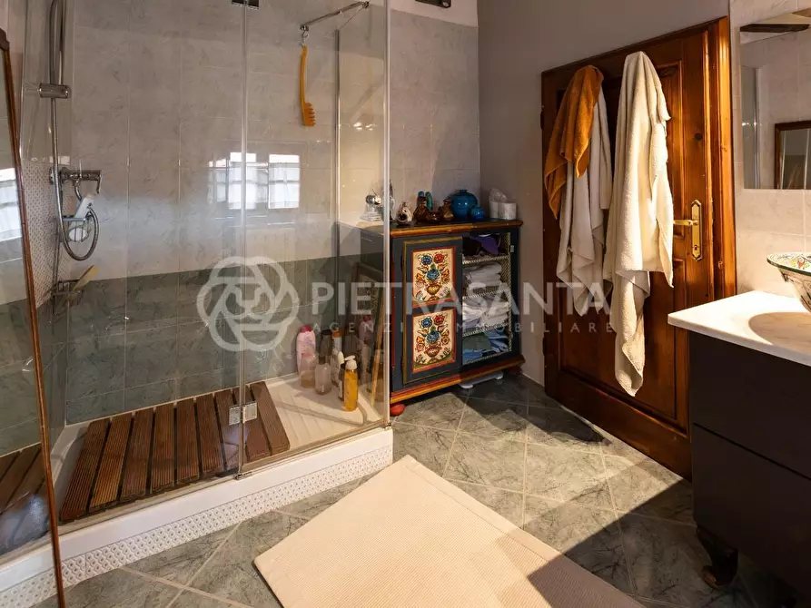 Immagine 33 di Rustico / casale in vendita  a Camaiore