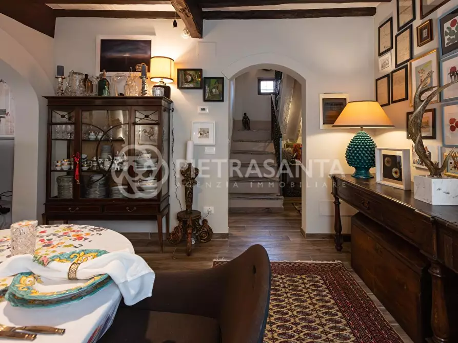 Immagine 17 di Rustico / casale in vendita  a Camaiore