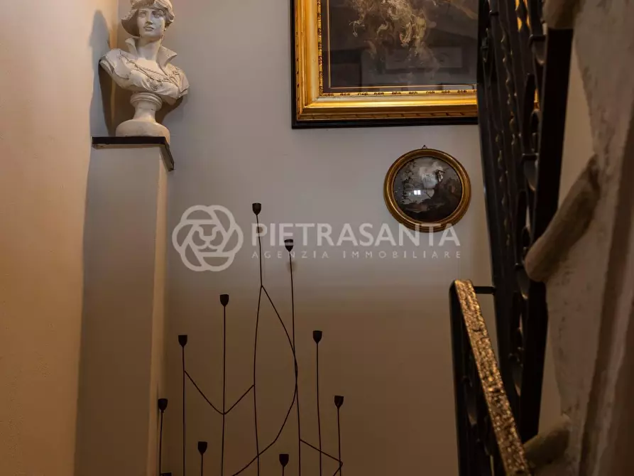 Immagine 39 di Rustico / casale in vendita  a Camaiore