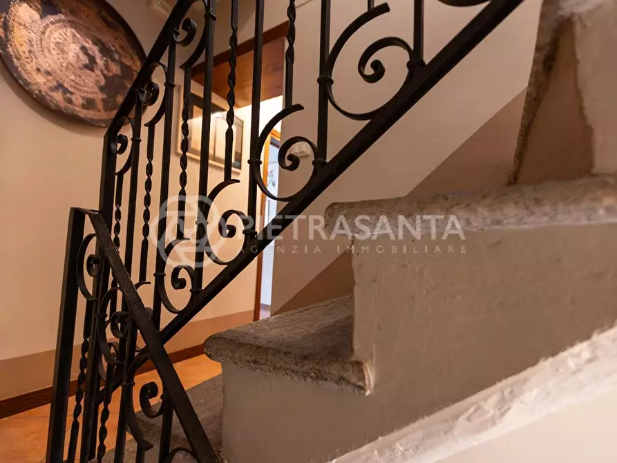 Immagine 9 di Rustico / casale in vendita  a Camaiore