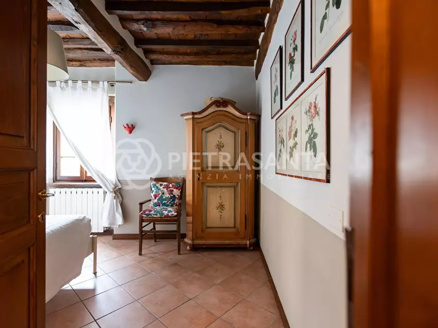 Immagine 42 di Rustico / casale in vendita  a Camaiore