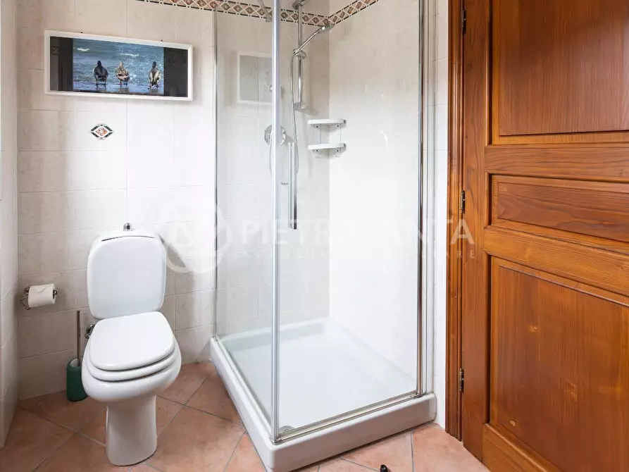 Immagine 55 di Rustico / casale in vendita  a Camaiore