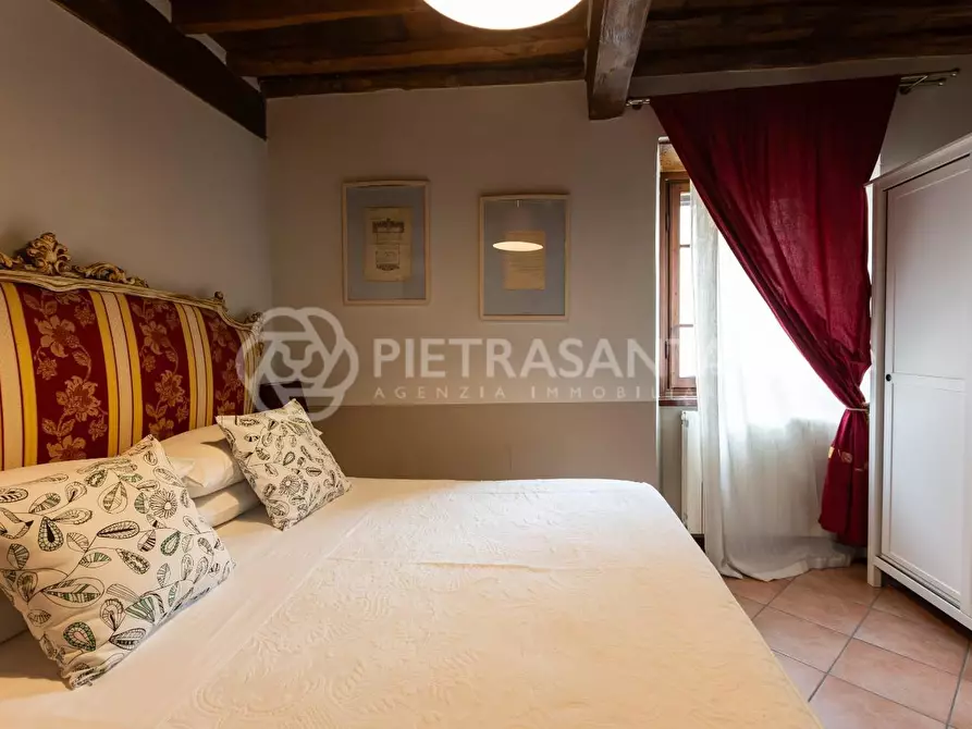 Immagine 46 di Rustico / casale in vendita  a Camaiore