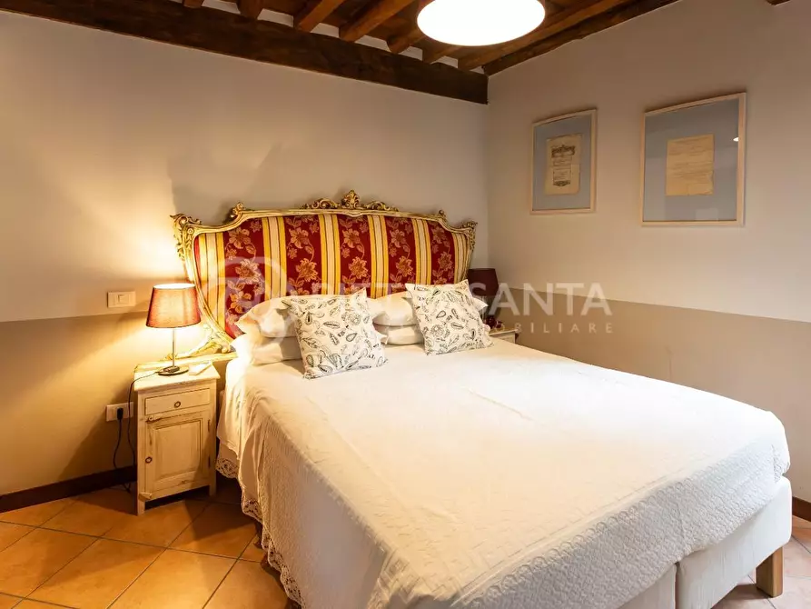 Immagine 44 di Rustico / casale in vendita  a Camaiore