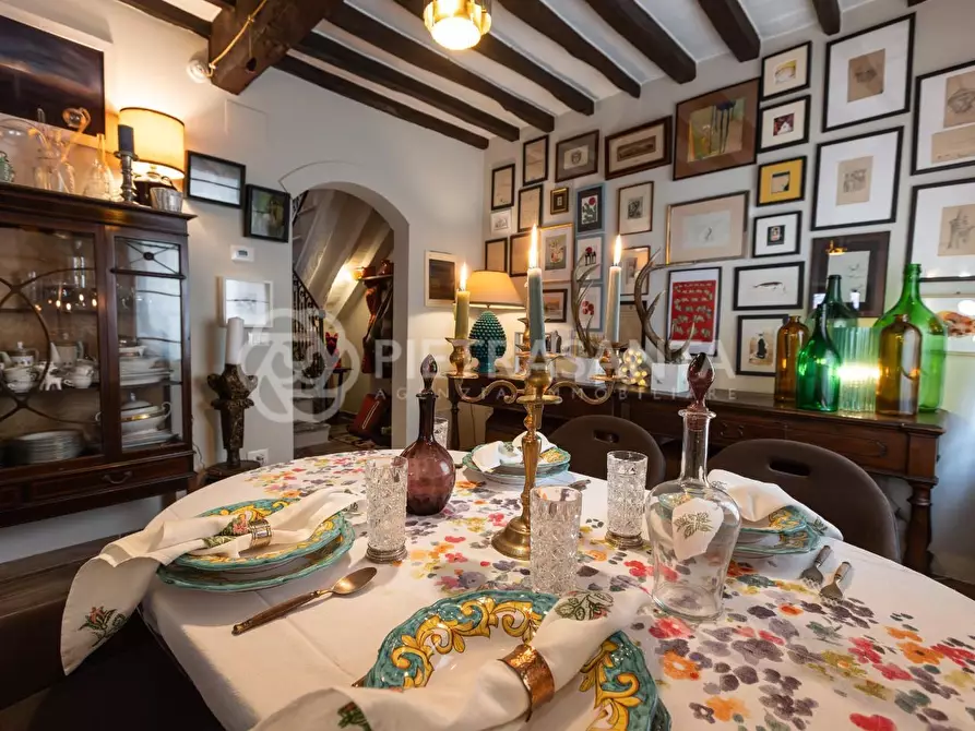 Immagine 13 di Rustico / casale in vendita  a Camaiore