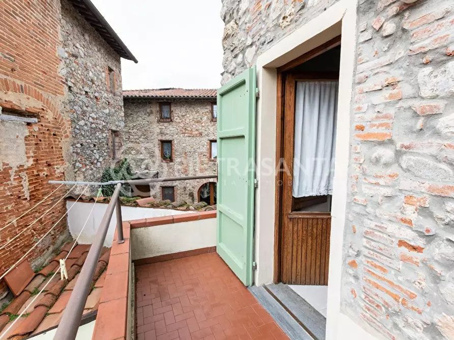 Immagine 59 di Rustico / casale in vendita  a Camaiore