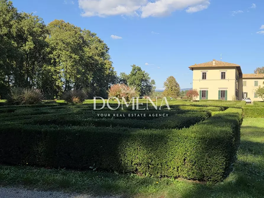 Immagine 8 di Villa in vendita  a Monteriggioni