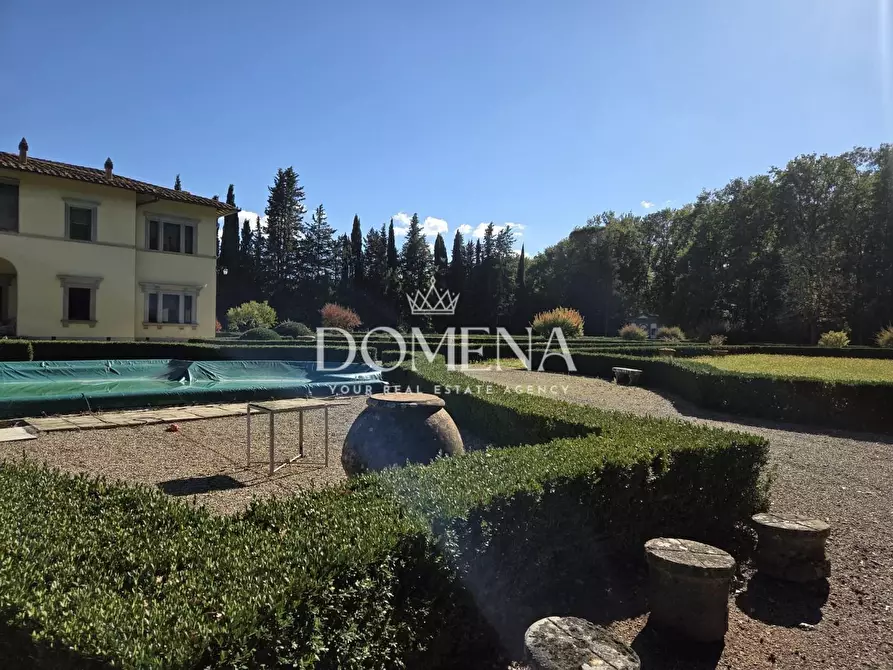 Immagine 9 di Villa in vendita  a Monteriggioni